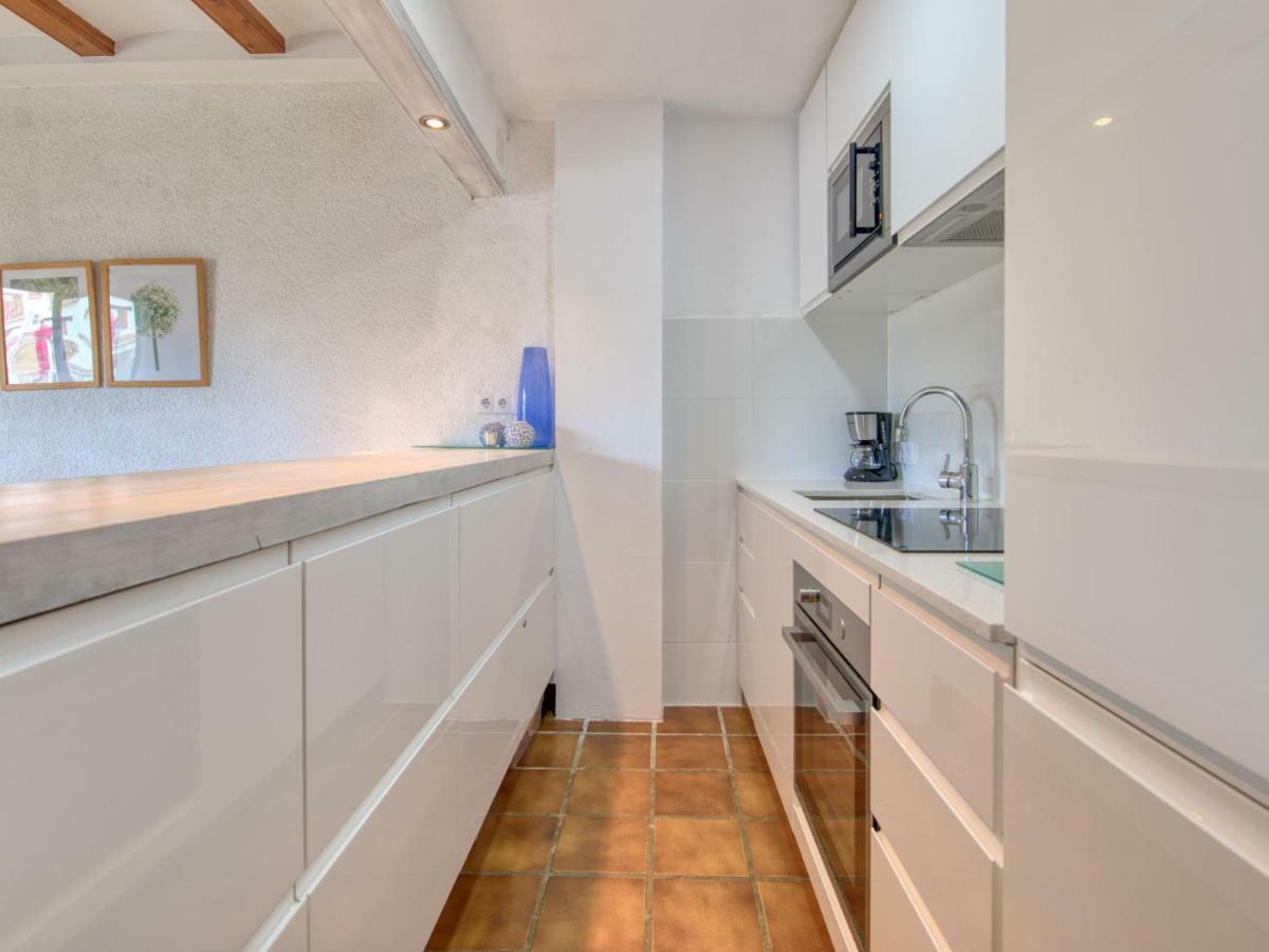 Apartment Les Arenes-7 By Interhome Дения Екстериор снимка